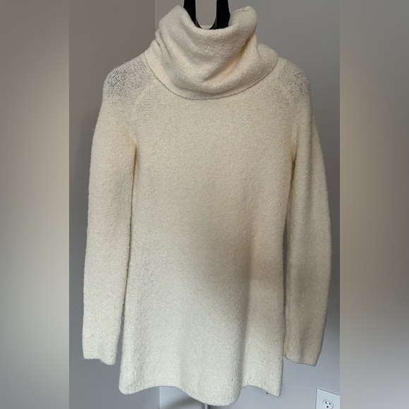 Women’s MODA International Turtleneck Tunic Sweater - Large - Picture 4 of 5